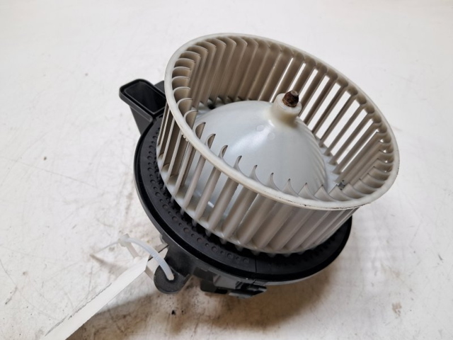 2Q1819021 Ventilador habitáculo  en stock Castellón