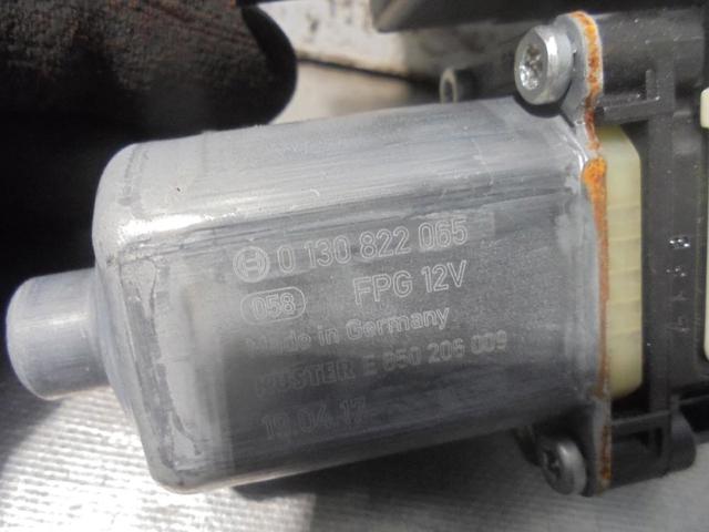 2Q2959406 VAG