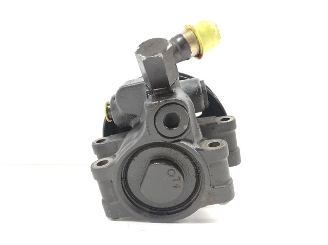 Bomba de dirección asistida  2S413A696AA FORD