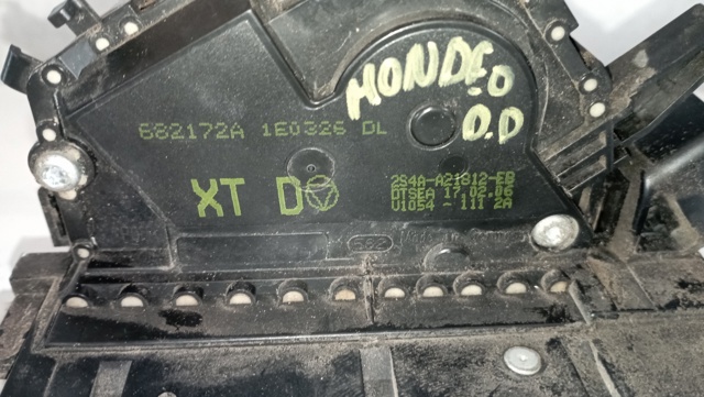 2S4AA21812EB Ford