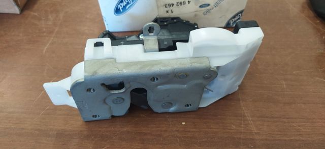 2S4AA26412EB Ford