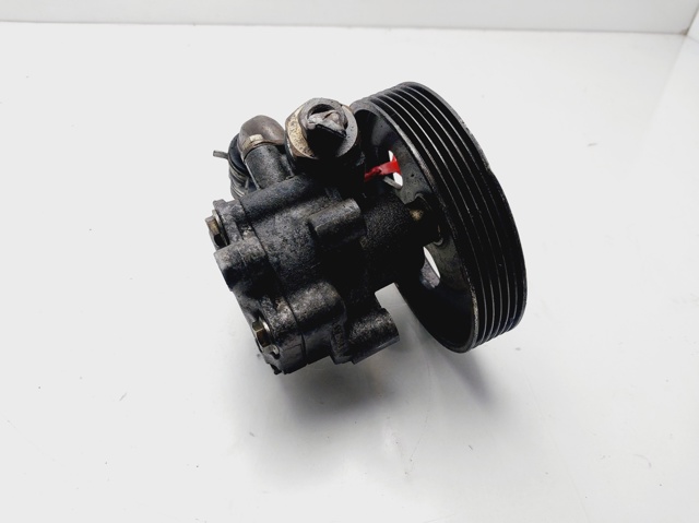 Bomba de dirección hidráulica Mazda 2  (DY)