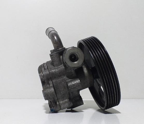 FORD 2S6C3A696DD Bomba de dirección  en stock Valencia