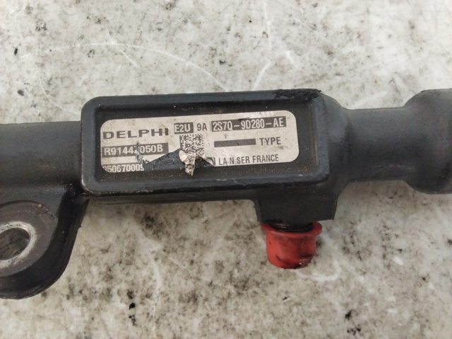 FORD 2S7Q9D280AE Rampa de combustible  en stock Salamanca