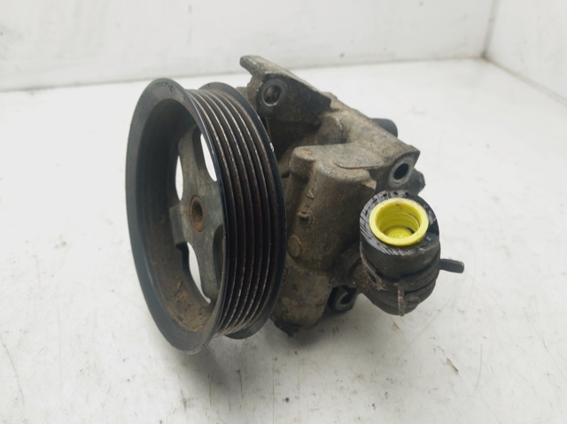FORD 2T143A696AG Bomba de dirección  en stock Valencia