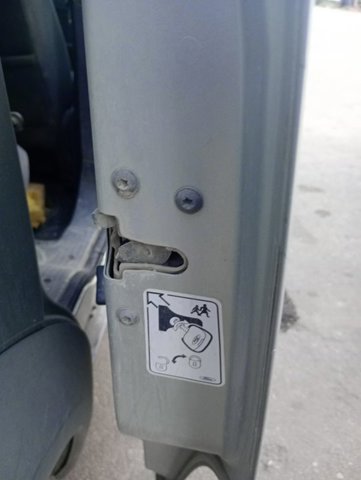 2T14V264A32DM FORD Cerradura de puerta lateral corrediza derecha  en stock Gandía