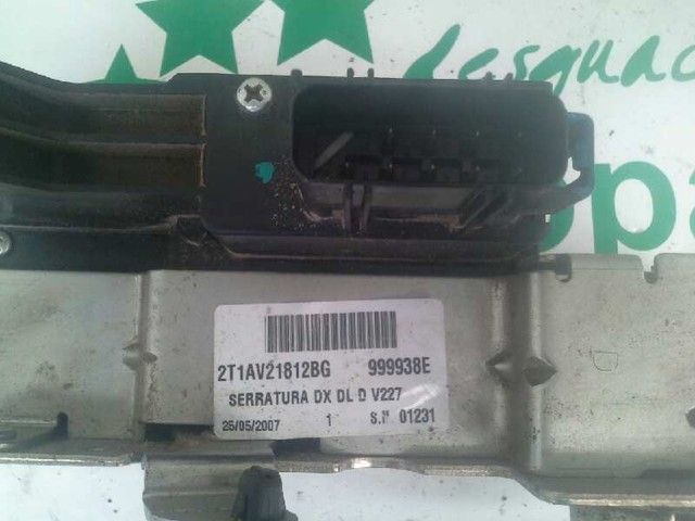 2T1AV21812BG Ford