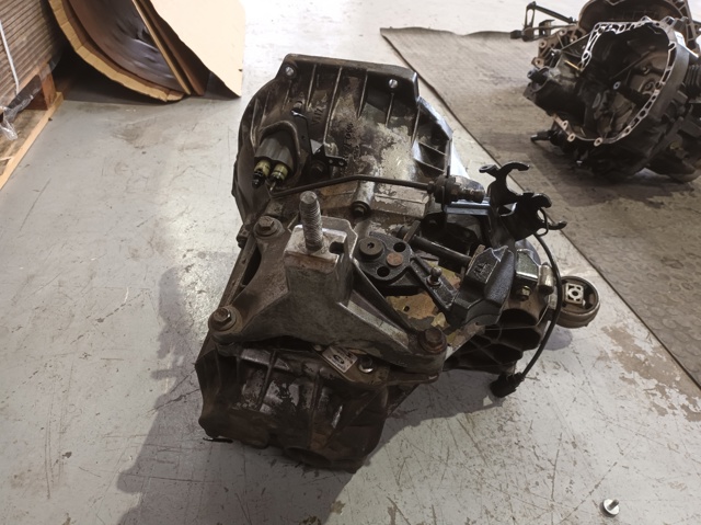 2T1R7002BC Ford