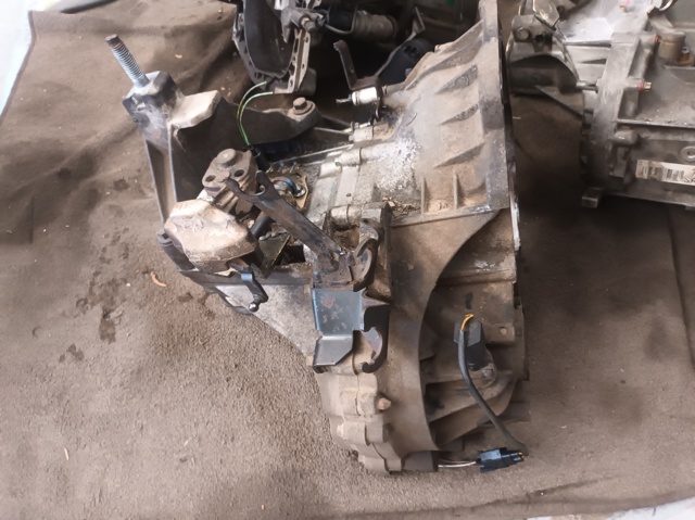 2T1R7002BC Ford