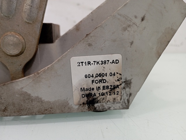 2T1R7K387AD Ford