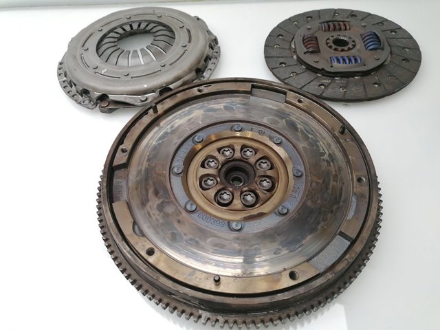 Disco de embrague Subaru Legacy 4 B13