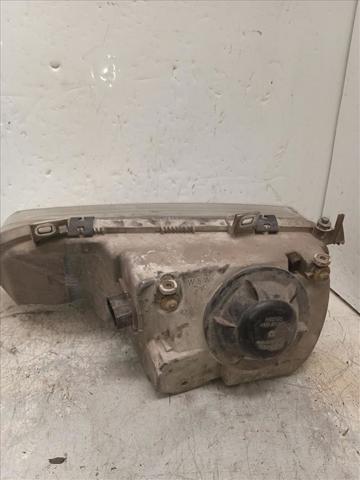 301048302 Faro derecho  disponible Málaga
