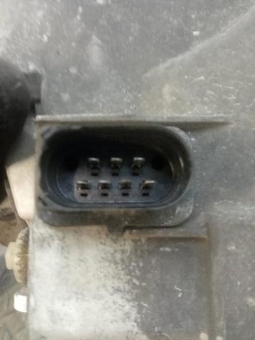 VAG 301048302 Faro derecho  en stock Valencia