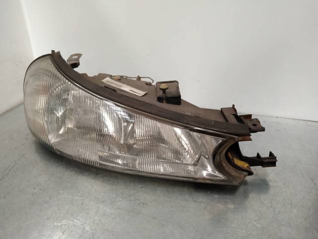 Faro delantero derecho Ford Mondeo II desde 87,45 €