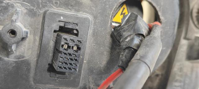 FORD 301174272 Faro derecho comprar Pamplona
