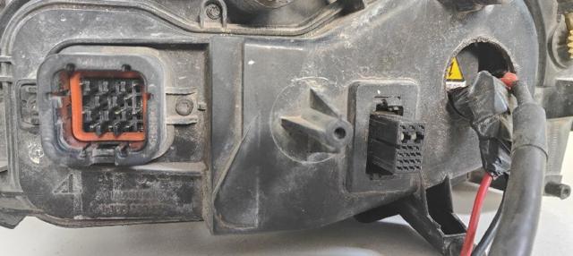 FORD 301174272 Faro derecho  comprar en Ponferrada