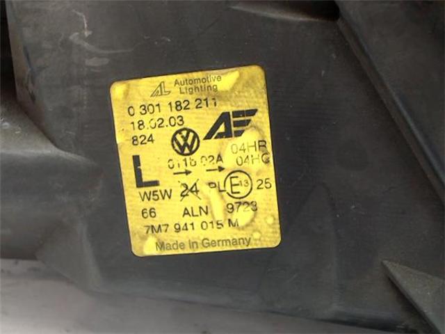 VAG 301182211 Faro izquierdo  en stock Salamanca