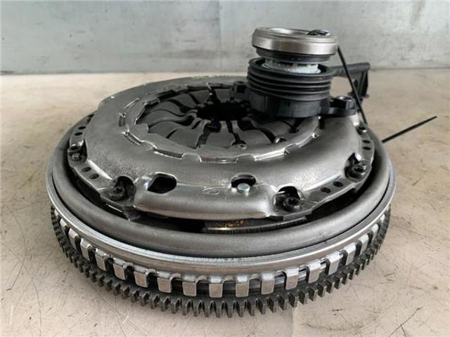 RENAULT 302057505R Embrague  en stock Salamanca