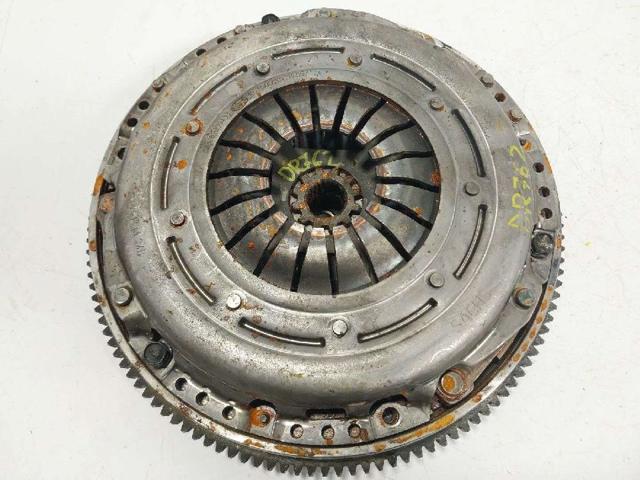 plato de presion del embrague funcion 30210AA720 SUBARU