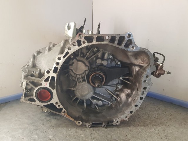 Comprar Caja de cambios manual completa Toyota Avensis  T27 a bajo precio