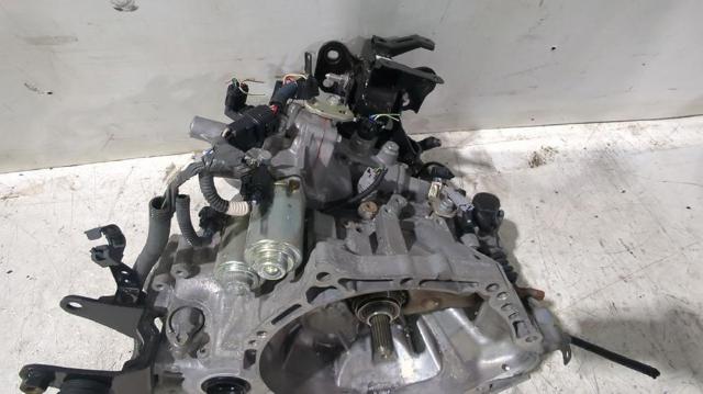 Caja de cambios mecánica, completa Toyota Auris E15