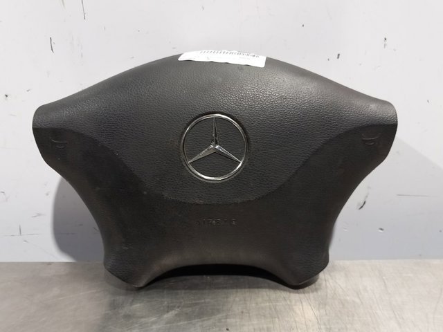 305264520 Mercedes