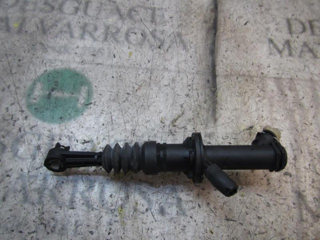 306101808R Cilindro maestro de embrague  disponible Burgos