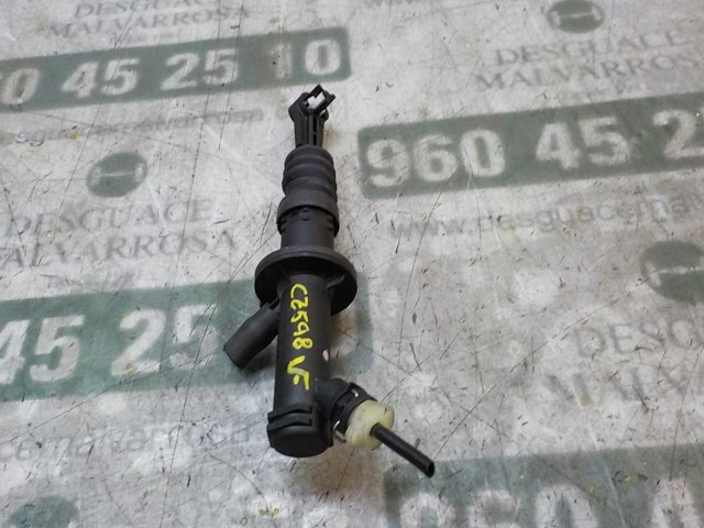 306101808R RENAULT Cilindro maestro de embrague  disponible Alicante