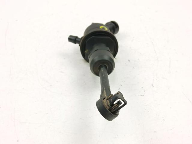 306101KA1A NISSAN Cilindro maestro de embrague  en stock Gandía