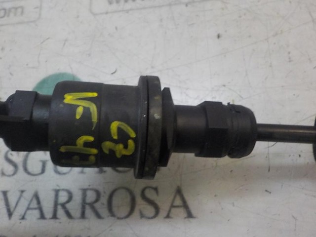 Cilindro maestro de embrague 306101KA1A NISSAN