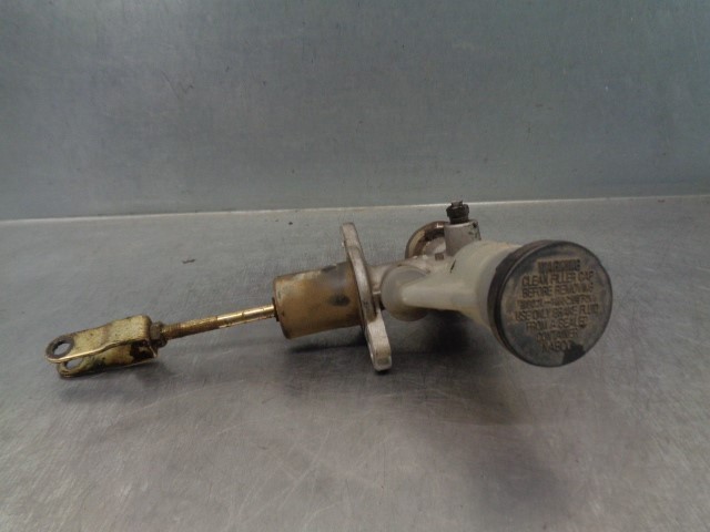 Cilindro maestro de embrague 306103S105 NISSAN