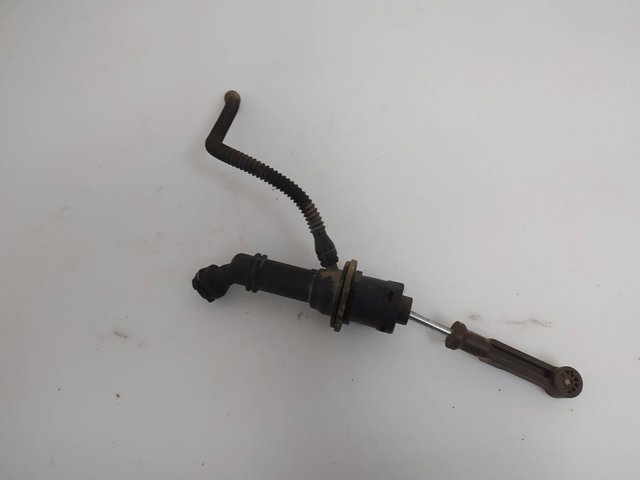 RENAULT 306104118R Cilindro maestro de embrague  en stock Salamanca