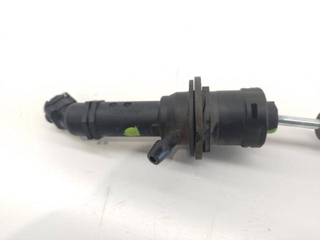 RENAULT 306104118R Cilindro maestro de embrague  disponible Lugo