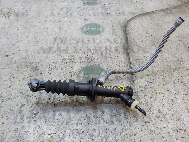 306105773R Cilindro maestro de embrague  en stock Sabadell