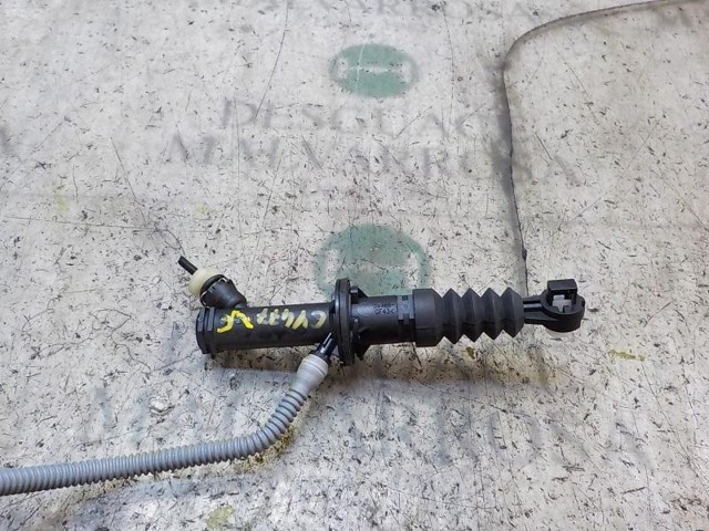 Cilindro maestro de clutch 306105773R RENAULT
