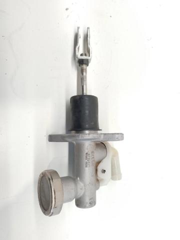 Cilindro maestro de clutch 30610EA00A NISSAN