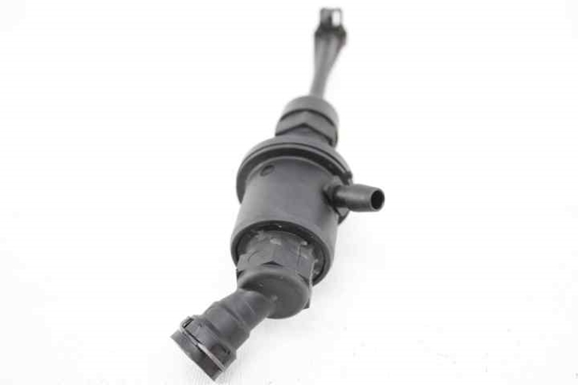 30610ET000 NISSAN Cilindro maestro de embrague comprar Madrid