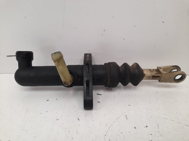 Bomba de embrague 30611705 MITSUBISHI