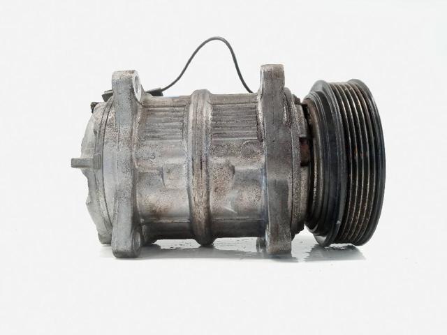 30612618 VOLVO Compresor de aire acondicionado  disponible Ourense
