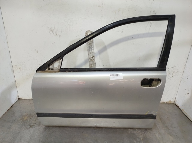 Puerta del conductor Volvo V40  familiar comprar en España