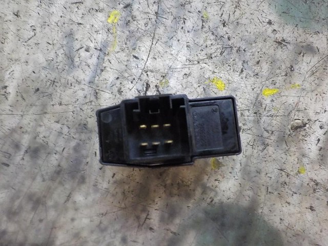 VOLVO 30658696 Botón de encendido del motor del elevalunas trasero comprar Barcelona