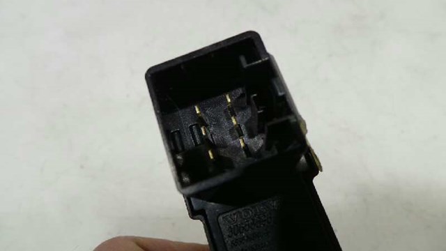 VOLVO 30658696 Botón de encendido del motor del elevalunas trasero  comprar en Albacete