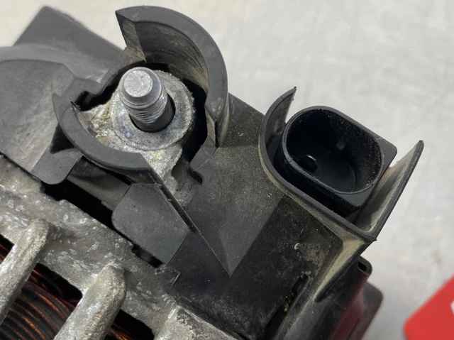 30659389 FORD Alternador  comprar en Oviedo