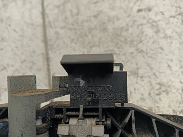 30663866 VOLVO Soporte de manija exterior de puerta delantera derecha  comprar en Oviedo