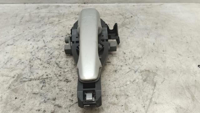 VOLVO 30663866 Soporte de manija exterior de puerta delantera derecha  en stock Valencia