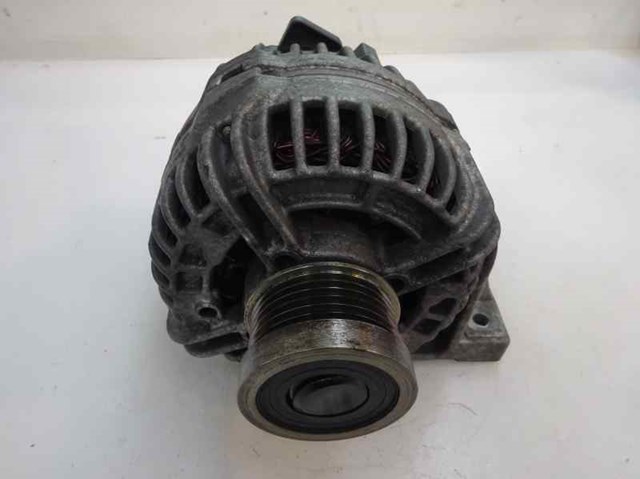 VOLVO 30667787 Alternador  disponible España