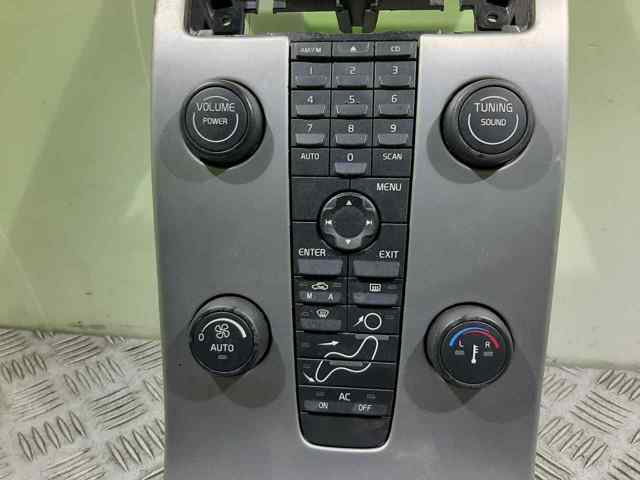 VOLVO 30672565 Embellecedor de la consola central  en stock Terrassa