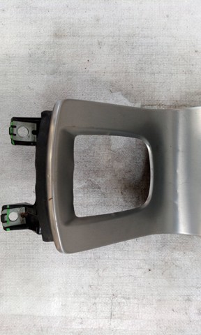 VOLVO 30672565 Embellecedor de la consola central comprar Barcelona