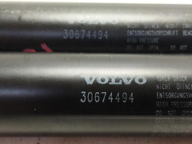 30674494 Amortiguador de la tapa del maletero  disponible Málaga