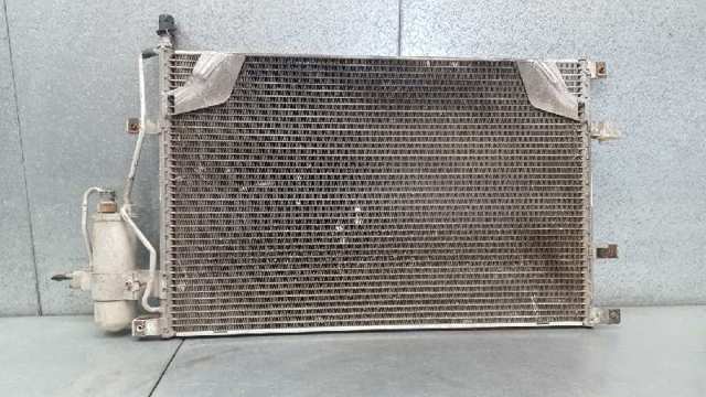VOLVO 30676602 Condensador aire acondicionado  en stock Salamanca